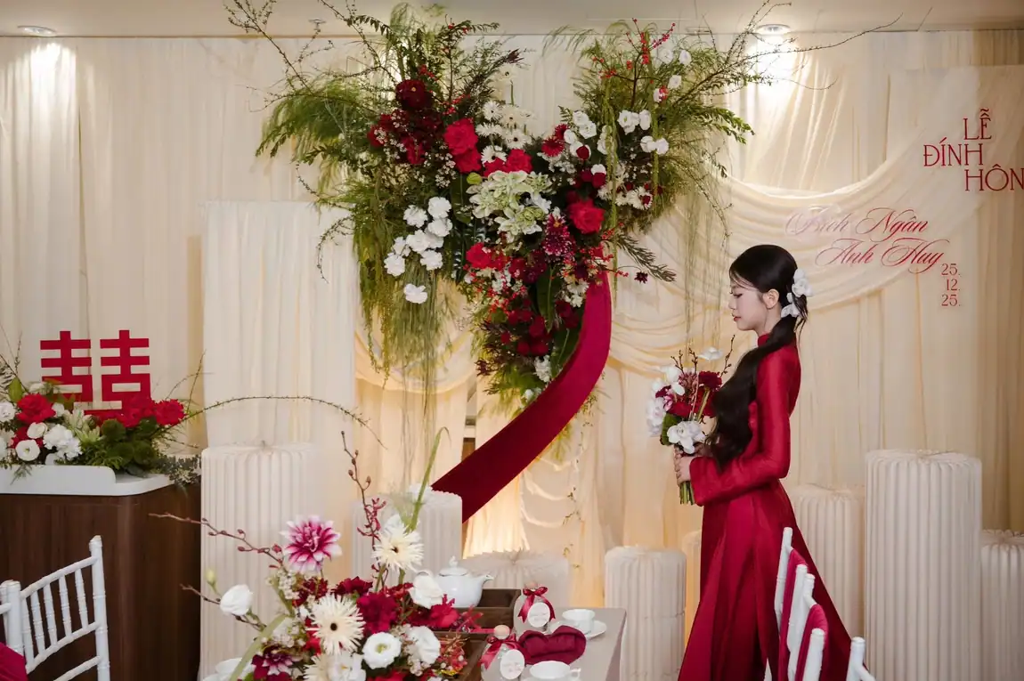 Lễ Đính Hôn Burgundy — Bích Ngân & Anh Huy | Luvia Concept & Decor