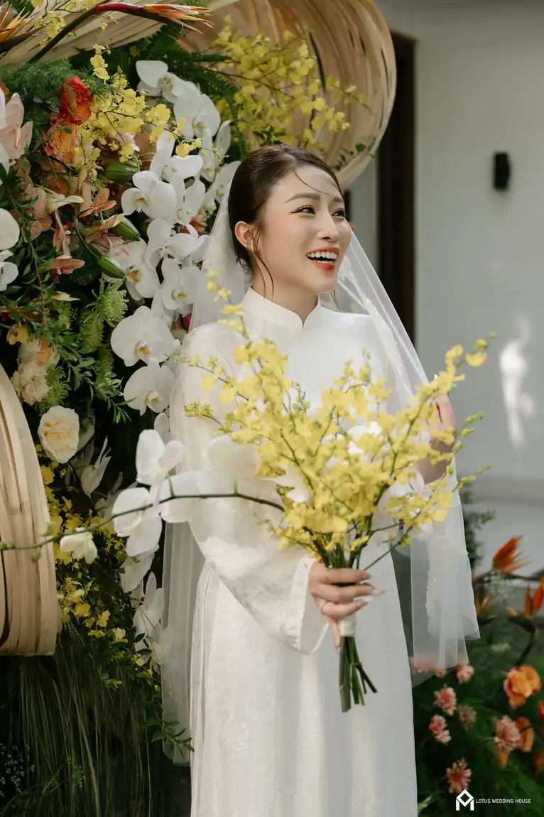 Lễ gia tiên rustic stone tông cam đất — Khánh & Tuyền | Luvia Concept & Decor TP.HCM
